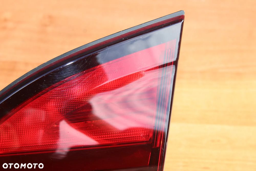 LAMPA PRAWY TYŁ PRAWA TYLNA W KLAPĘ LED OPEL ZAFIRA C EUROPA 39028600 - 2