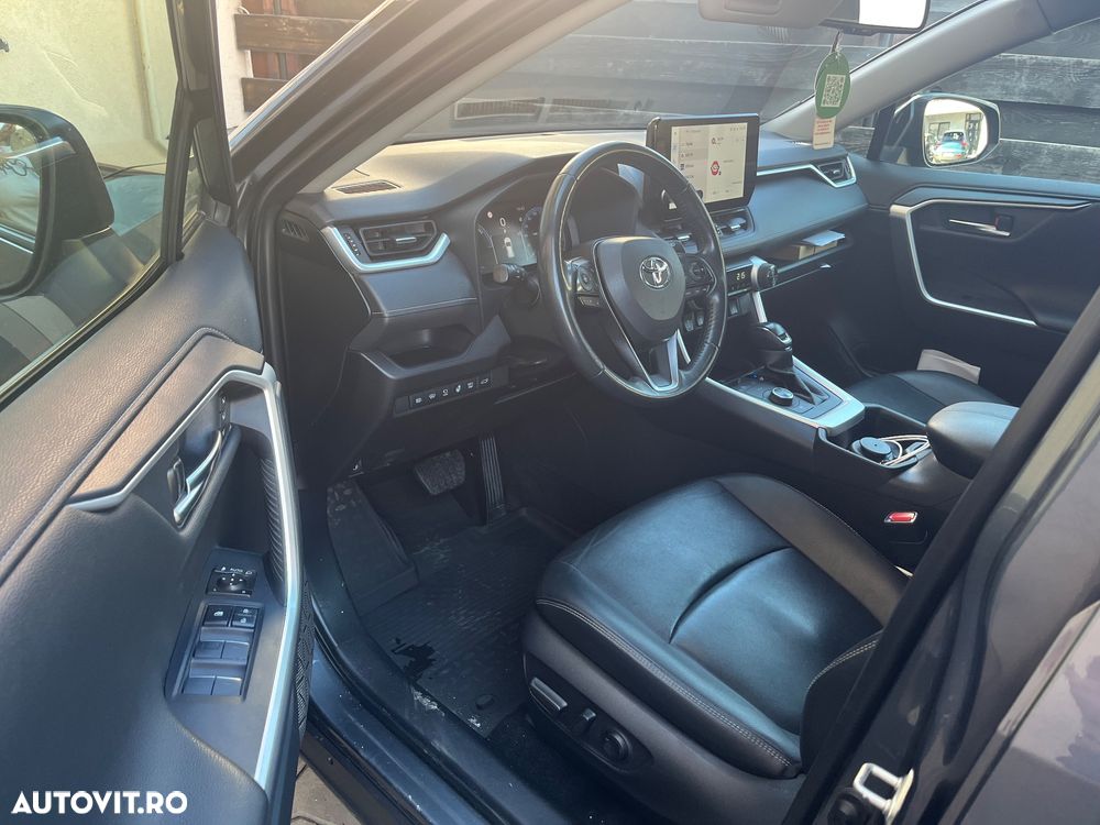 Toyota RAV4 - 9