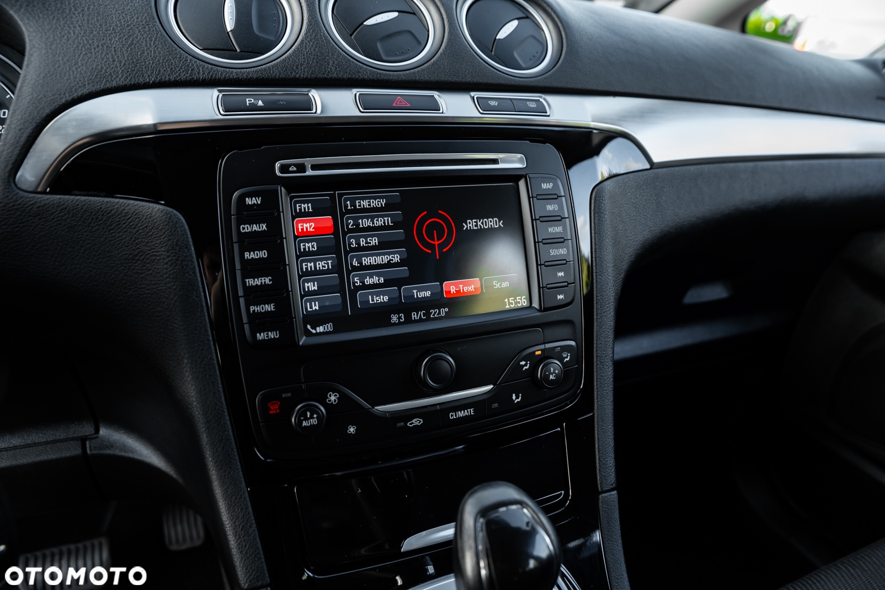 Ford S-Max 2.0 TDCi DPF Champions Edition - 26