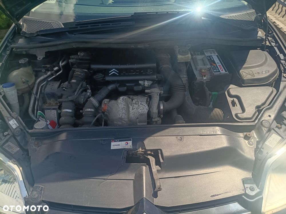 Citroën C4 1.6 HDi VTR - 14