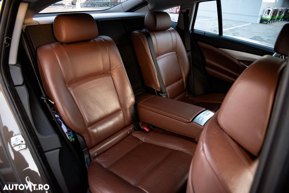 BMW Seria 5 520d Gran Turismo - 17