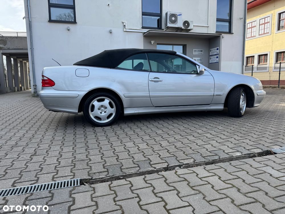 Mercedes-Benz CLK - 4