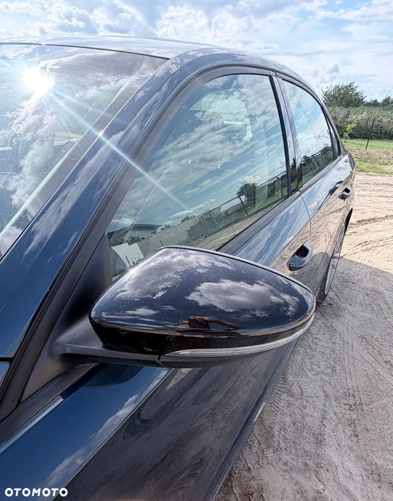 Volkswagen Passat - 6