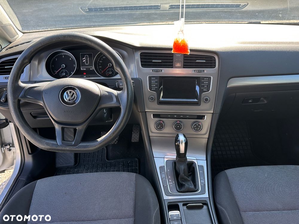 Volkswagen Golf - 18