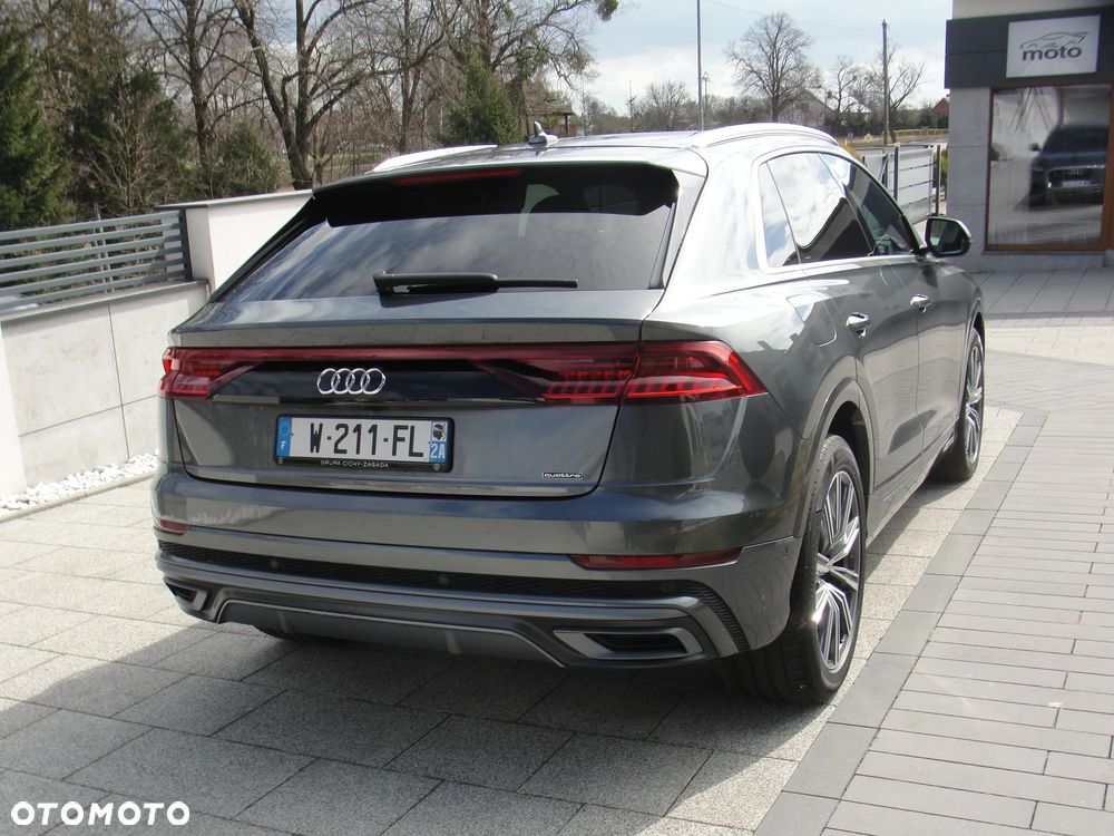 Audi Q8 55 TFSIe quattro tiptronic - 3
