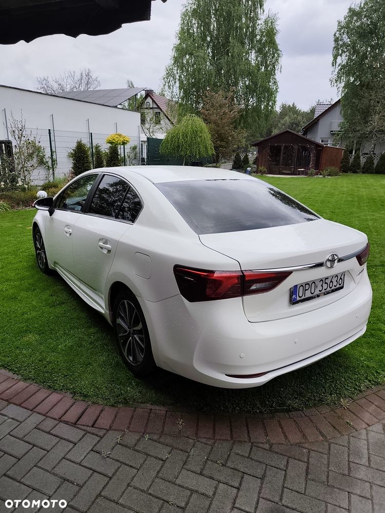 Toyota Avensis 2.0 D-4D Selection - 4