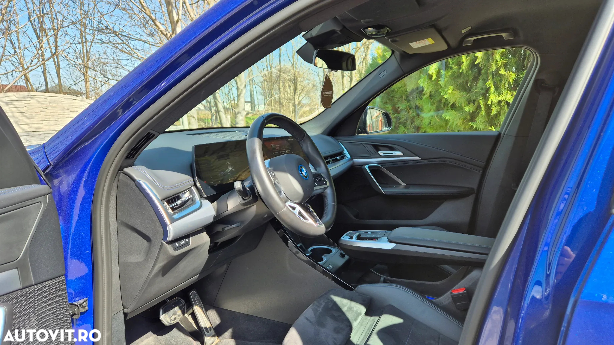 BMW iX1 eDrive20 - 13
