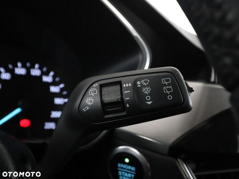 Ford Kuga 2.0 TDCi 2x4 Titanium - 34
