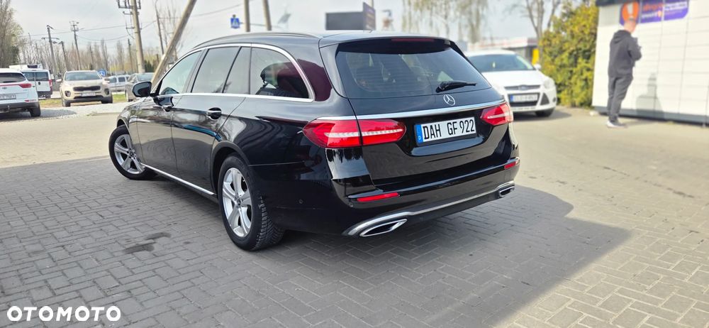 Mercedes-Benz Klasa E 220 d 9G-TRONIC - 14