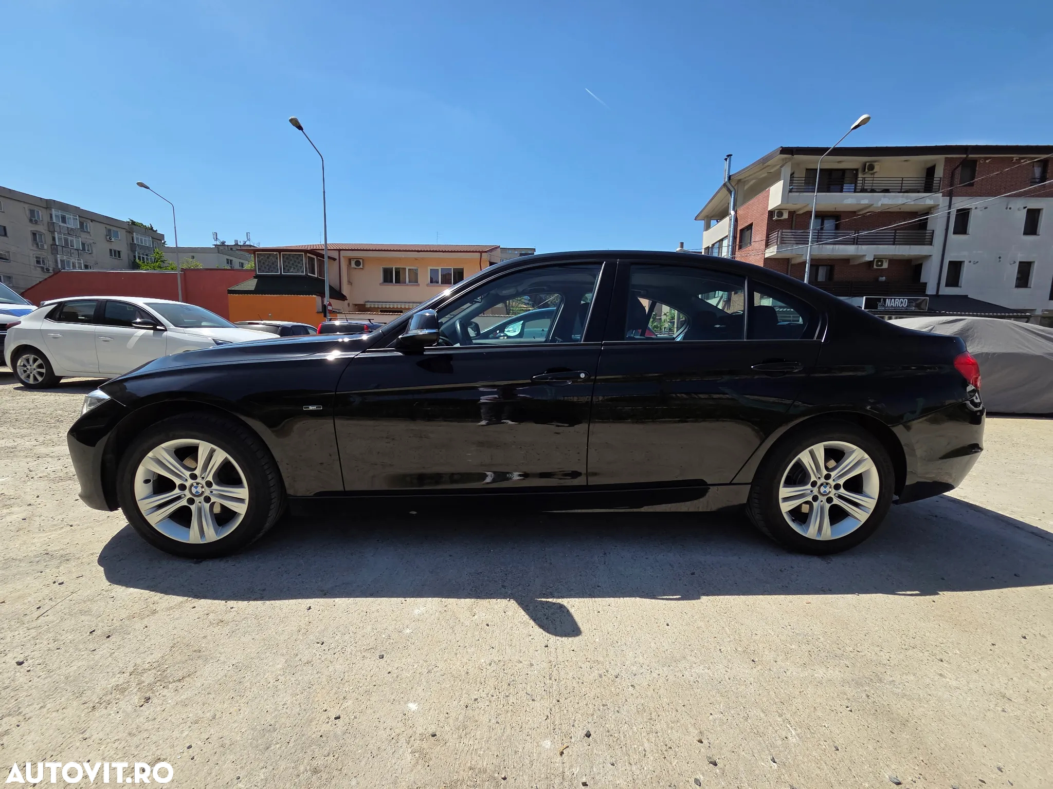 BMW Seria 3 320i - 2