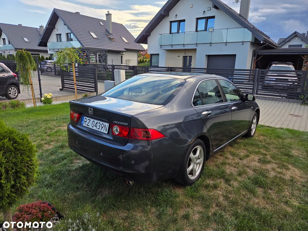 Honda Accord 2.0 Comfort - 4