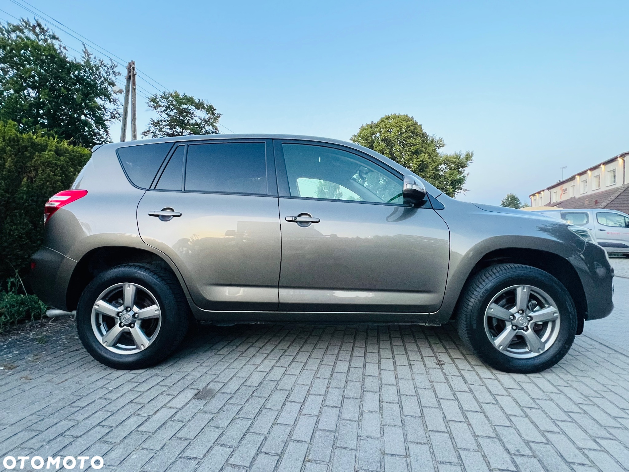 Toyota RAV4 2.0 VVT-i Premium - 7