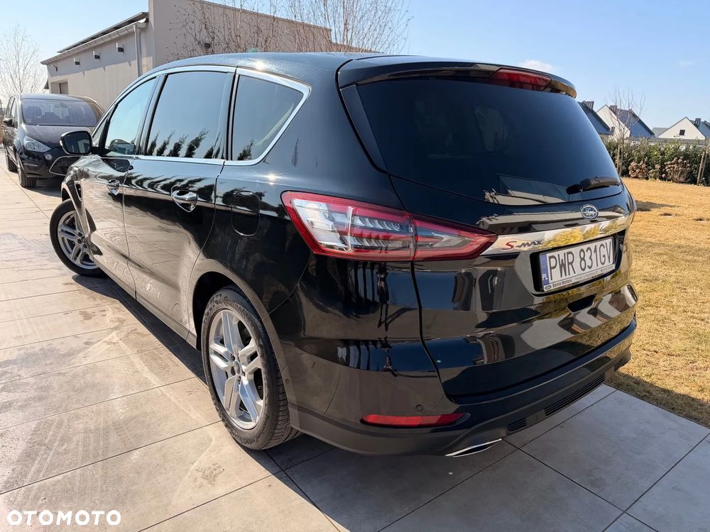 Ford S-Max - 16