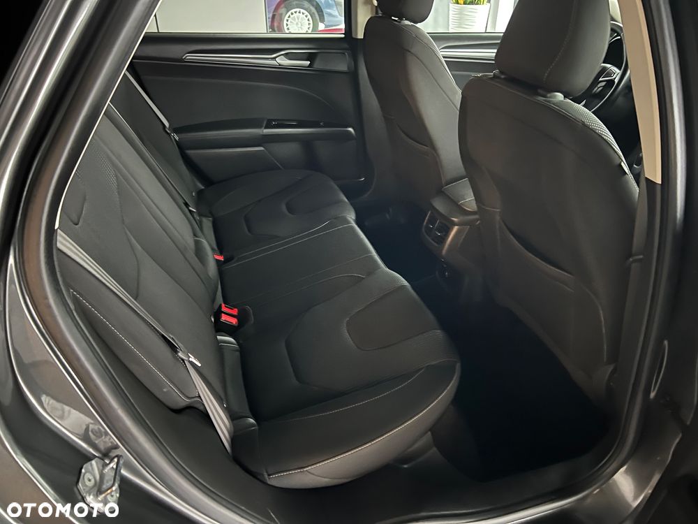 Ford Mondeo SW - 32
