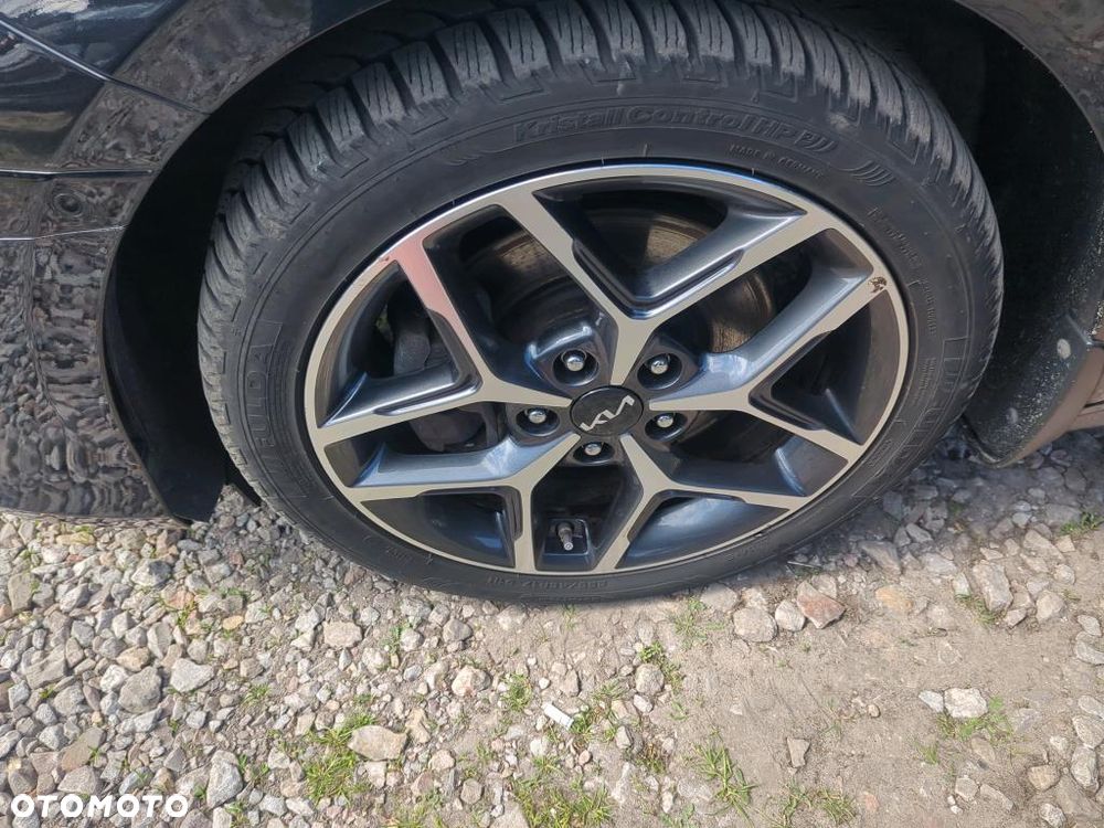 Kia Ceed - 11