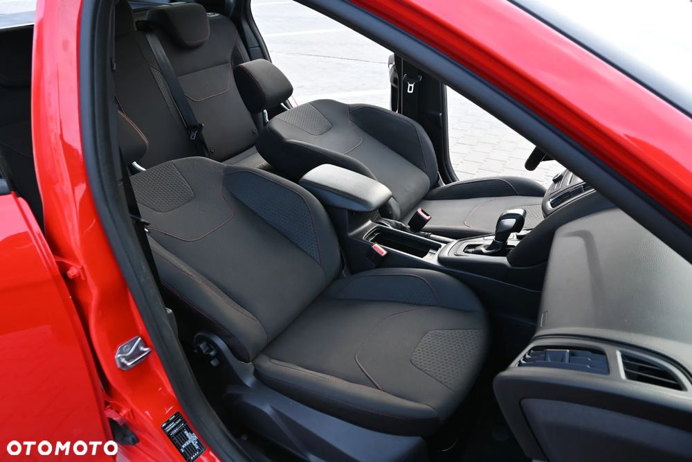 Ford Focus 1.5 EcoBoost STart-Stopp-System ST-LINE X - 27