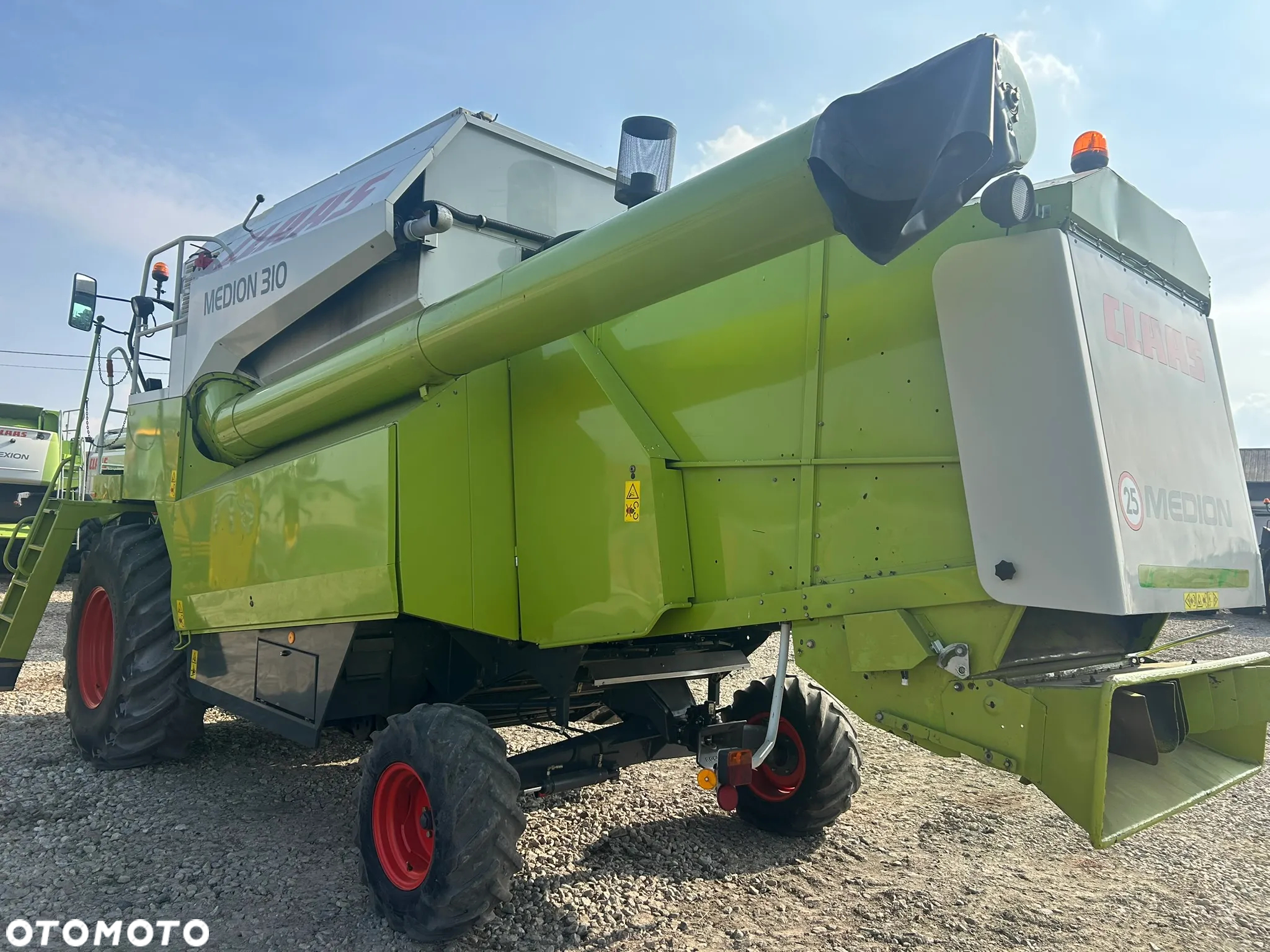 Claas Medion 310 - 26
