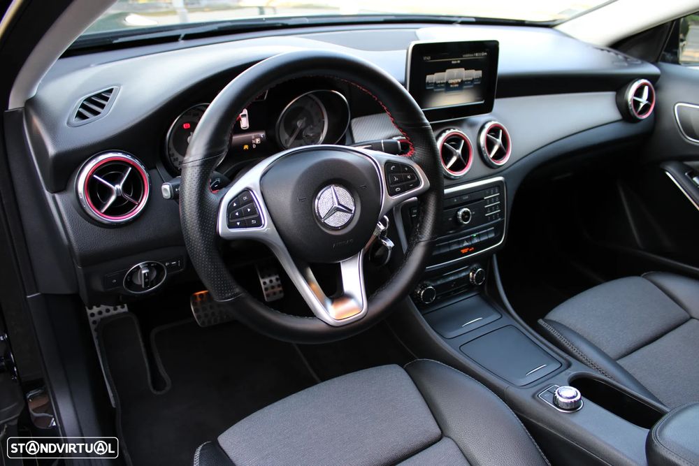 Mercedes-Benz GLA 180 d 7G-DCT Urban - 13