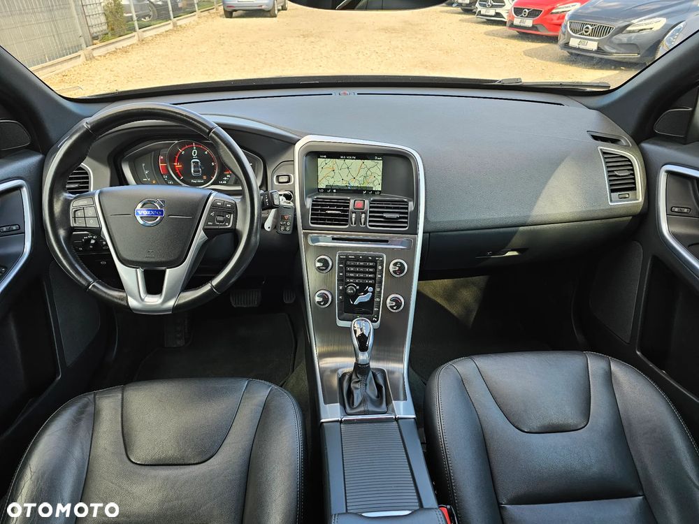 Volvo XC 60 D3 Geartronic Summum - 11