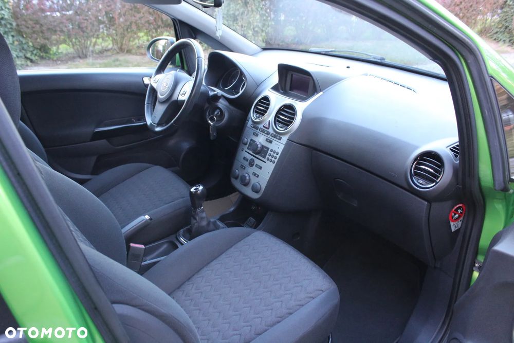 Opel Corsa - 16