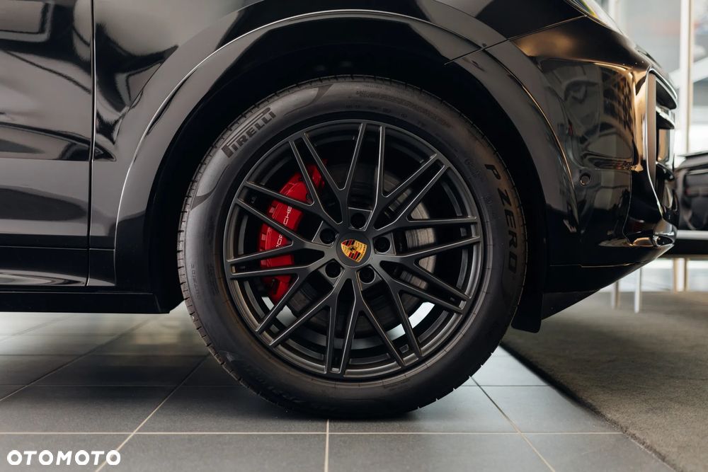 Porsche Cayenne GTS - 19