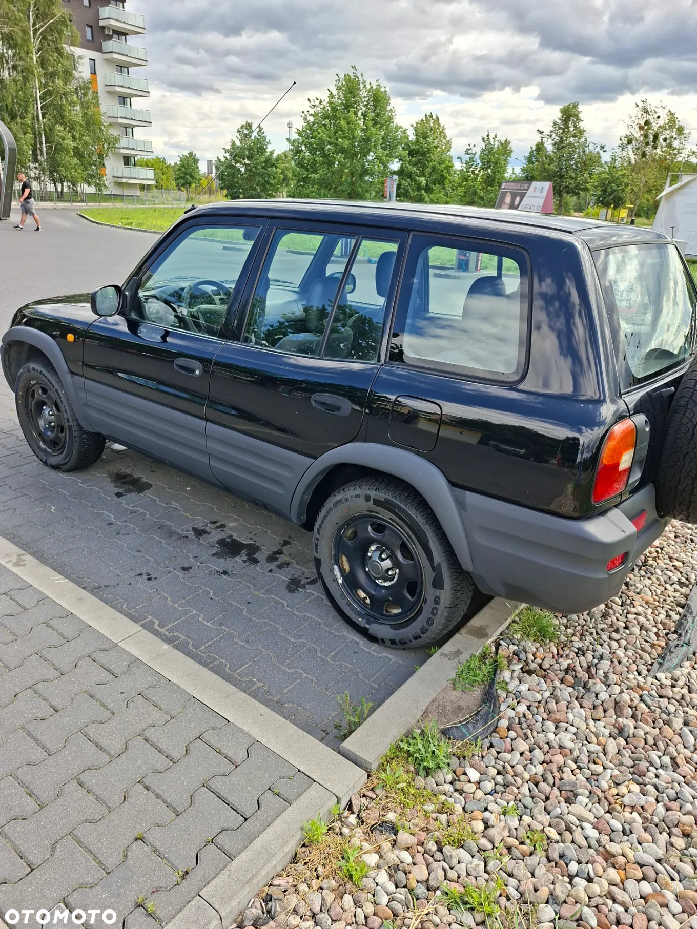 Toyota RAV4 2.0 - 6