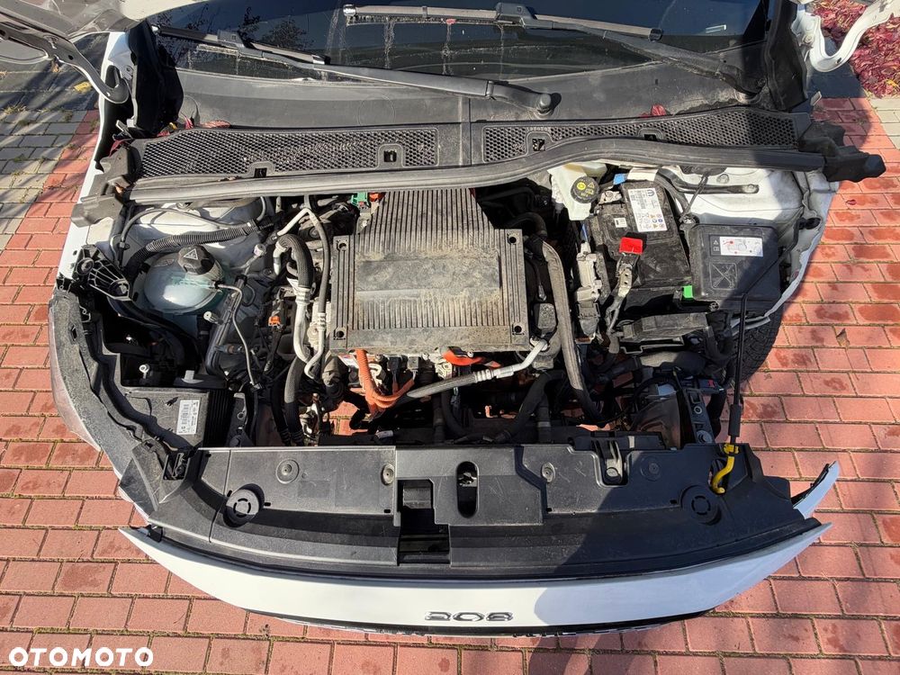 Peugeot 208 - 17