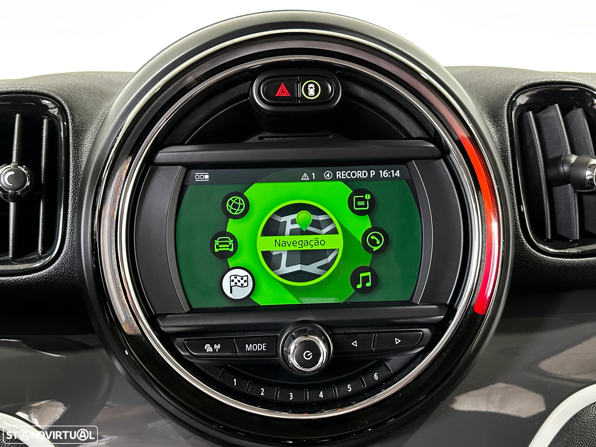 MINI Countryman Cooper SE ALL4 Auto - 29