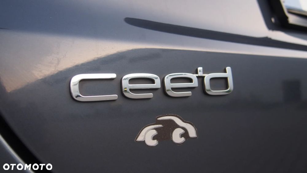 Kia Ceed 1.4 CVVT Dream Team Edition - 35