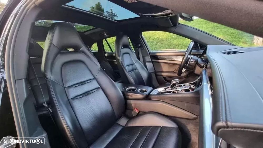 Porsche Panamera Sport Turismo 4 - 32