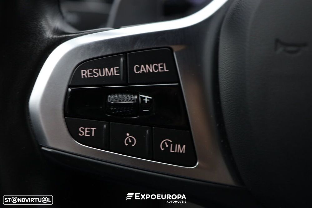 BMW 320 e Pack Desportivo M Auto - 12