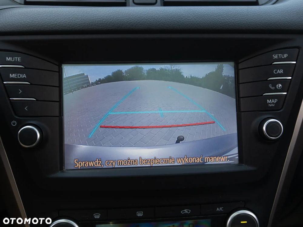 Toyota Avensis 2.0 D-4D Premium - 33