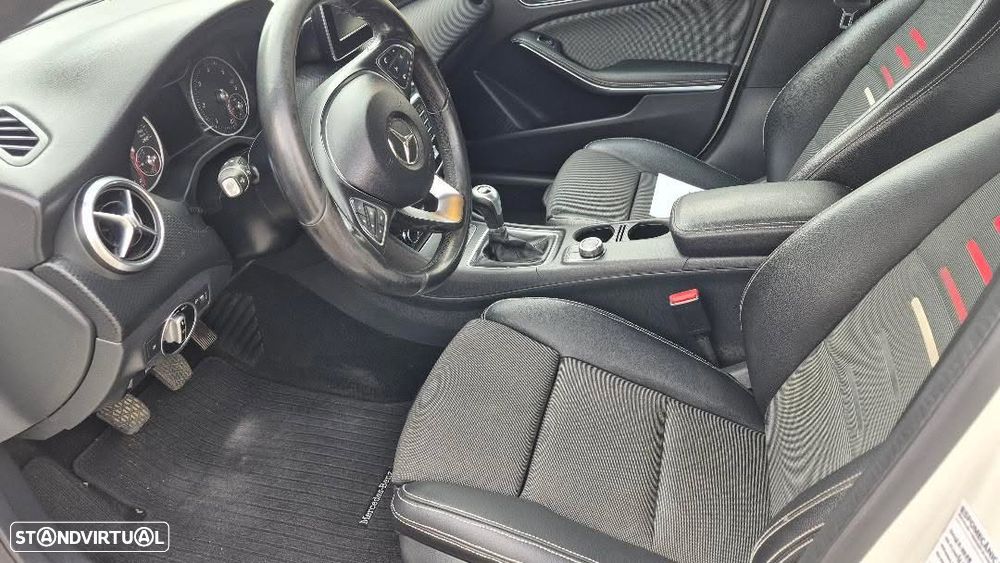 Mercedes-Benz A 160 d Urban - 6