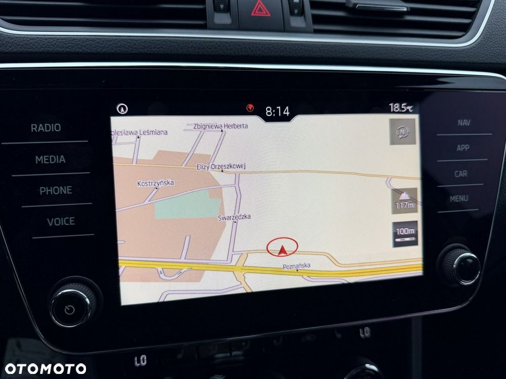 Skoda Superb 2.0 TDI Ambition DSG7 - 37