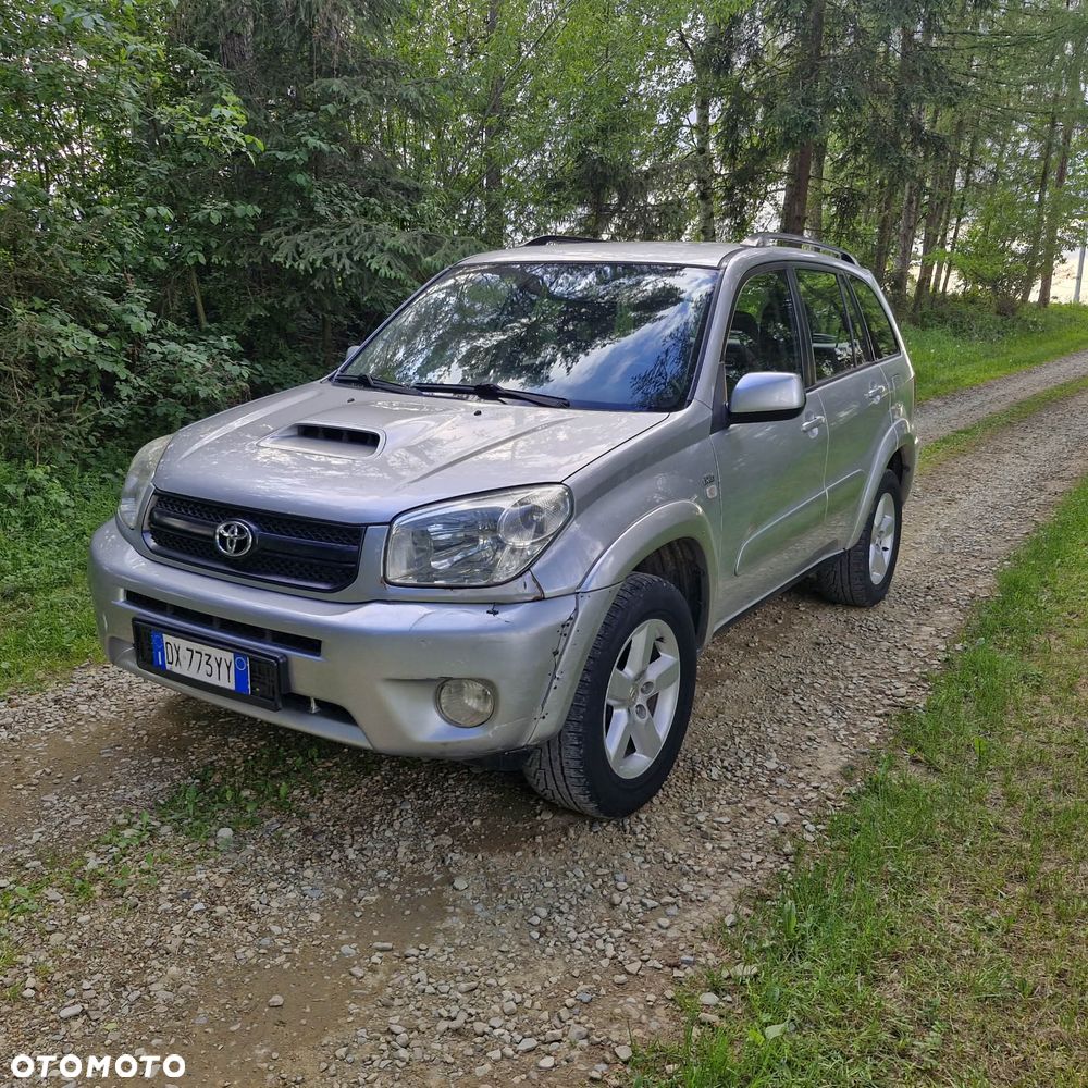 Toyota RAV4 D-4D 4x4 - 2