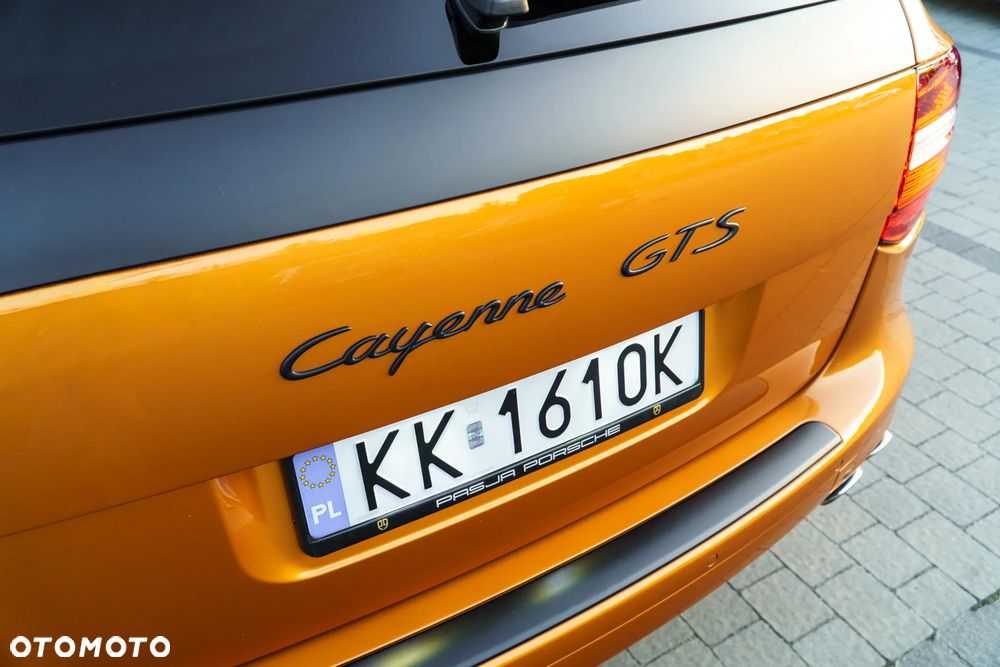 Porsche Cayenne - 34