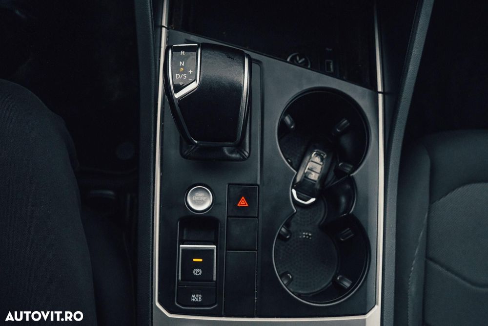 Volkswagen Touareg - 14