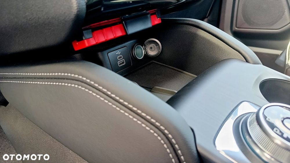 Ford Kuga 2.5 FHEV FWD Sound Edition eCVT - 38