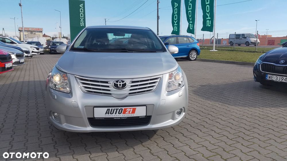 Toyota Avensis 1.8 Luna - 2