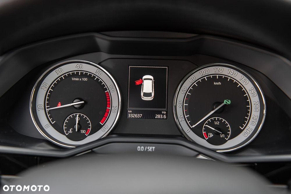 Skoda Superb 2.0 TSI 4x4 L&K DSG - 24