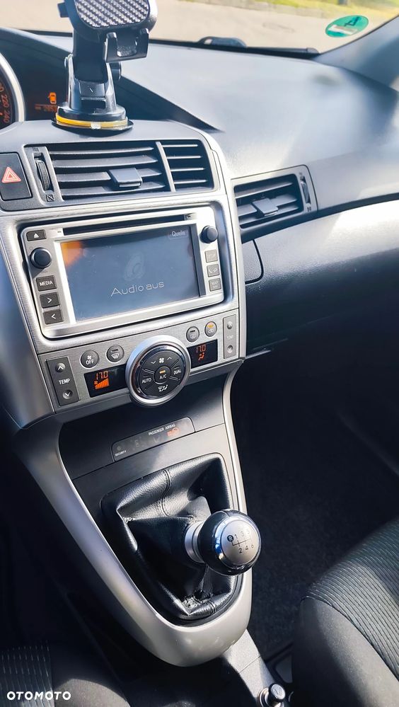 Toyota Verso 2.0 D-4D Executive - 8