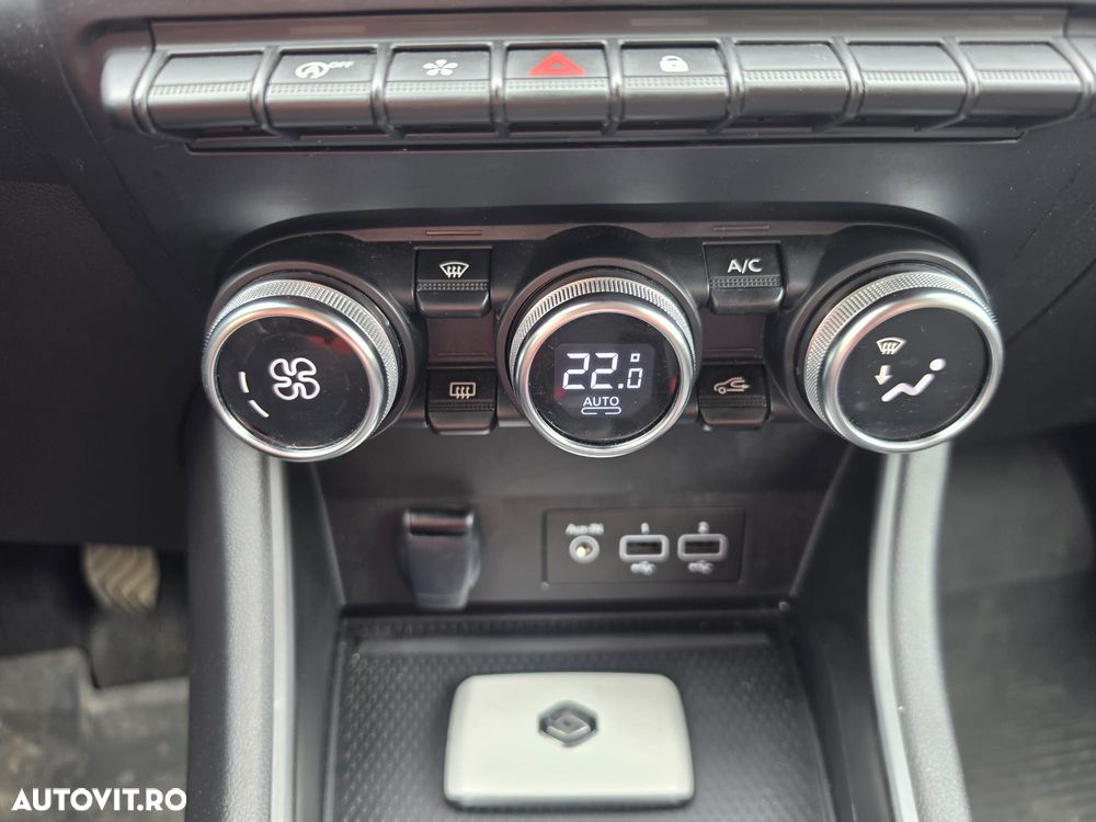 Renault Captur 140 MHEV Techno - 7