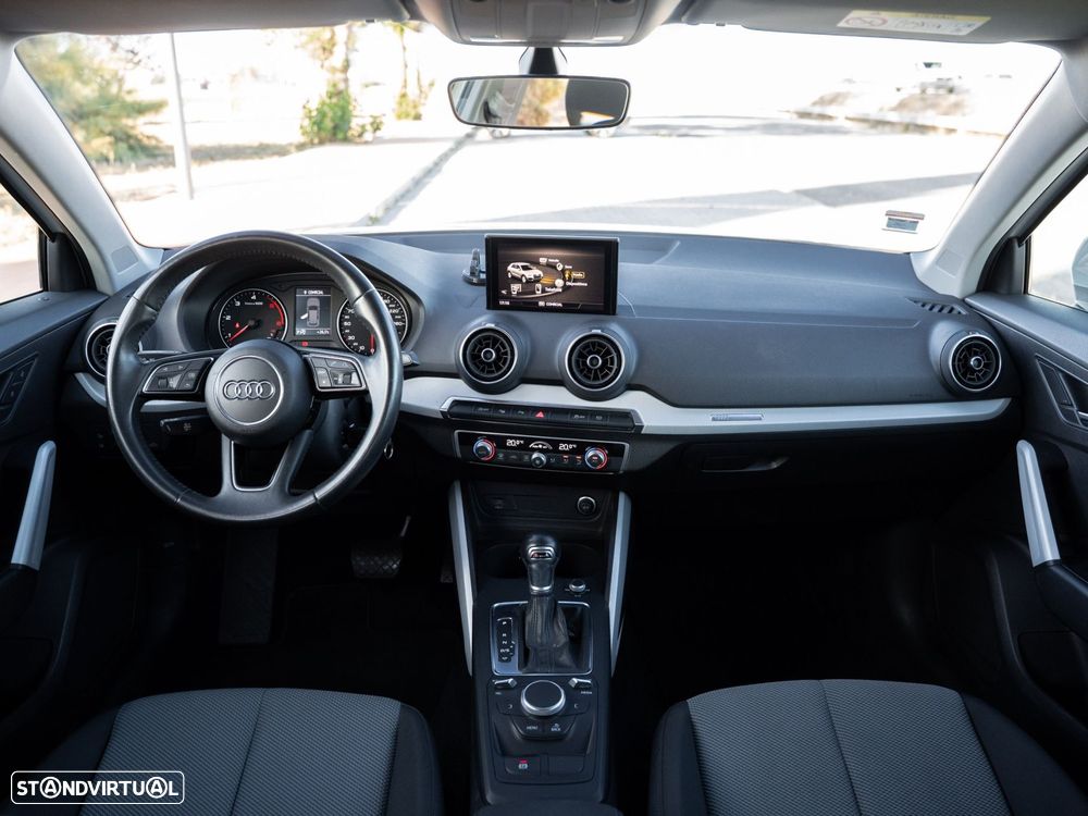 Audi Q2 30 TDI Design S tronic - 24