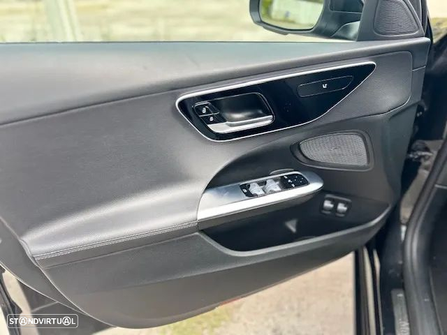 Mercedes-Benz C 300 e Avantgarde - 27