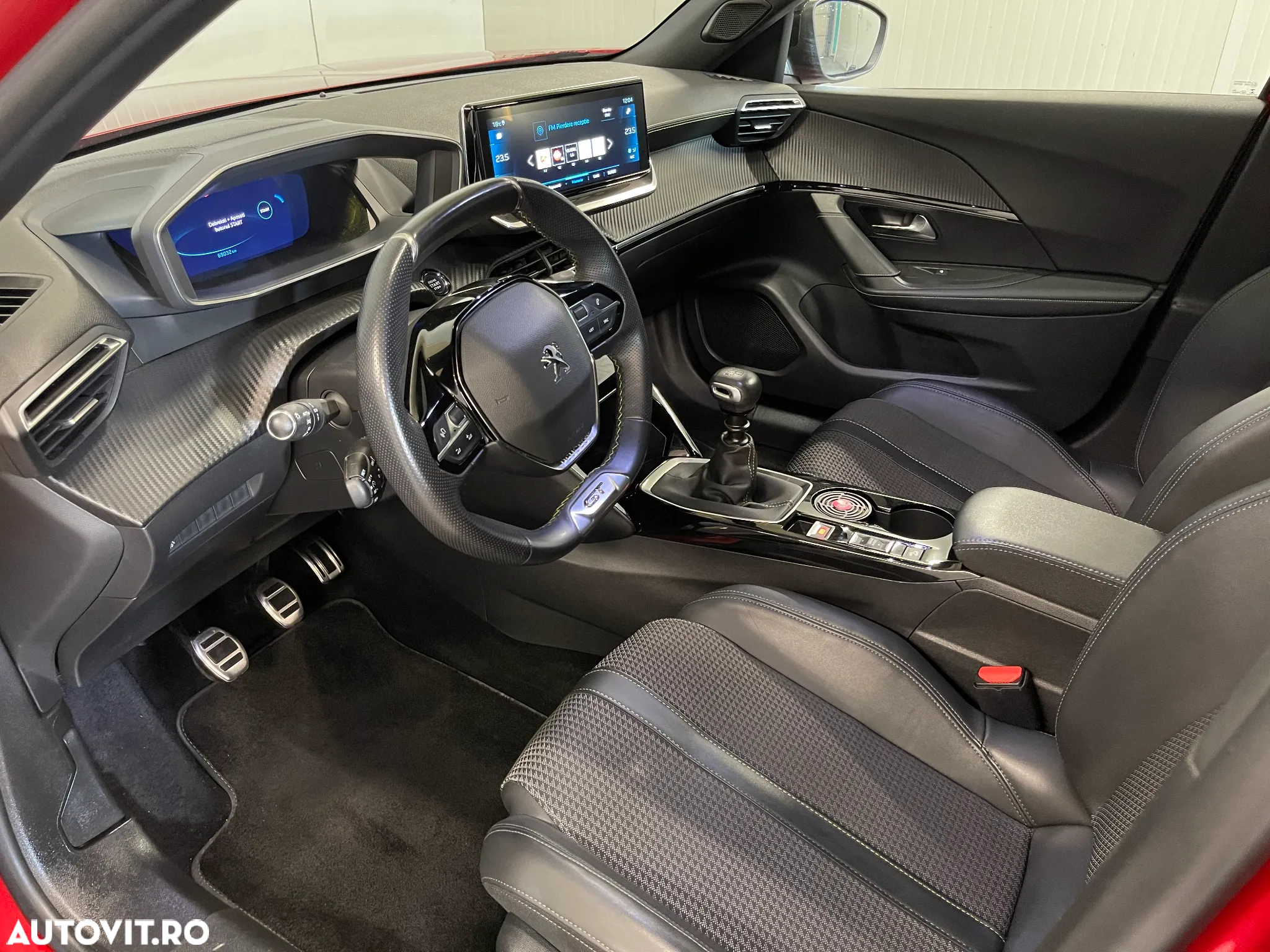 Peugeot 2008 1.2 PureTech BVM6 STT GT - 5