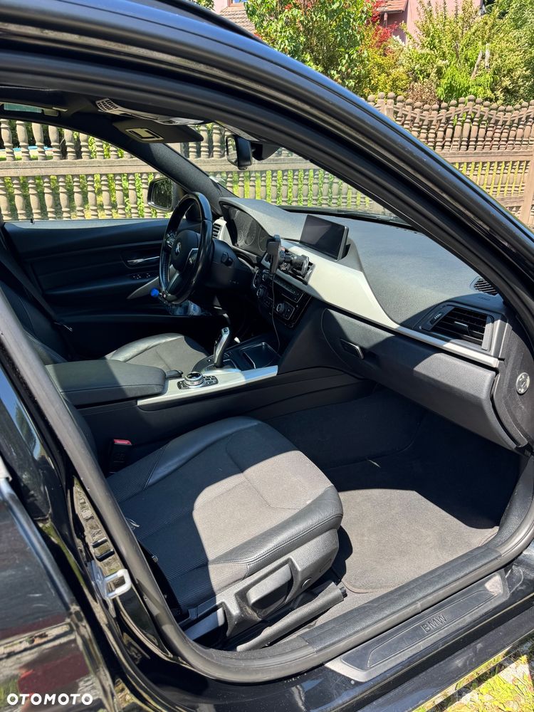 BMW Seria 3 320d - 11