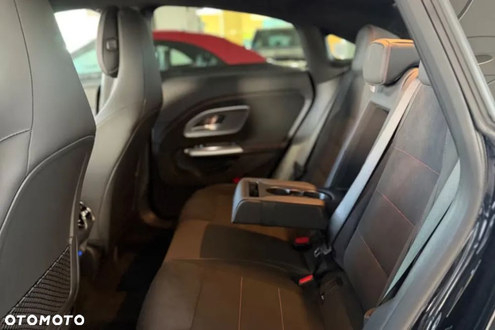 Mercedes-Benz CLA 200 mHEV 8G-DCT - 18
