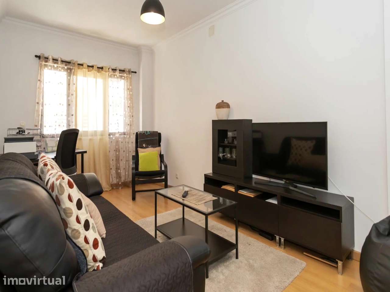 Apartamento T2 com garagem e varanda em Sintra Casal de Cambra - Grande imagem: 5/12