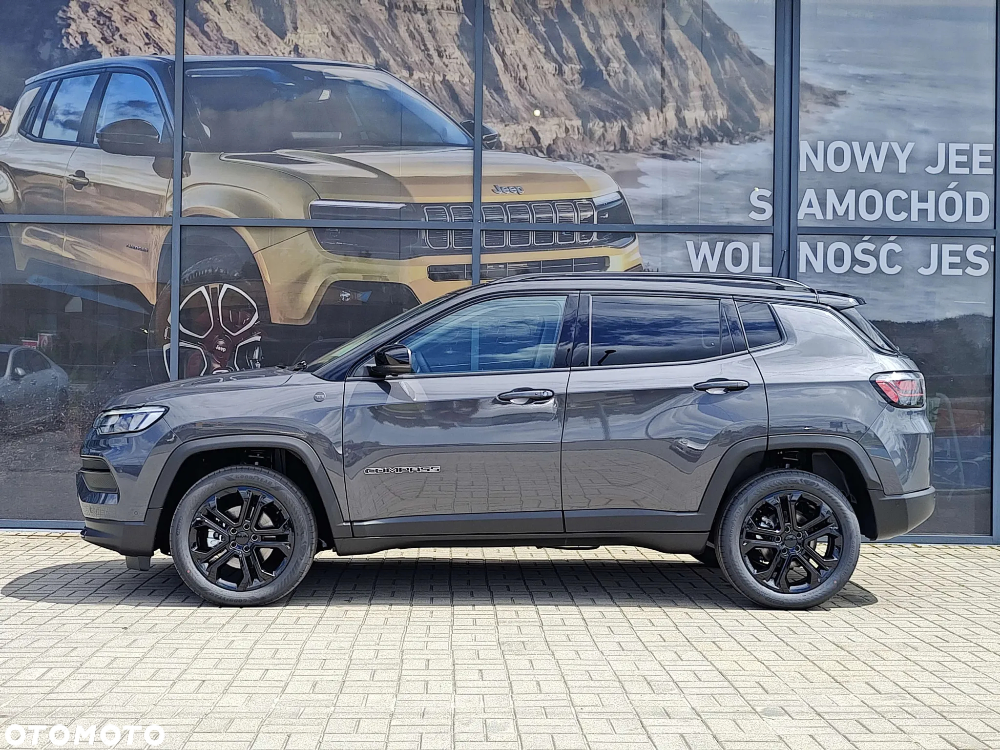 Jeep Compass - 2
