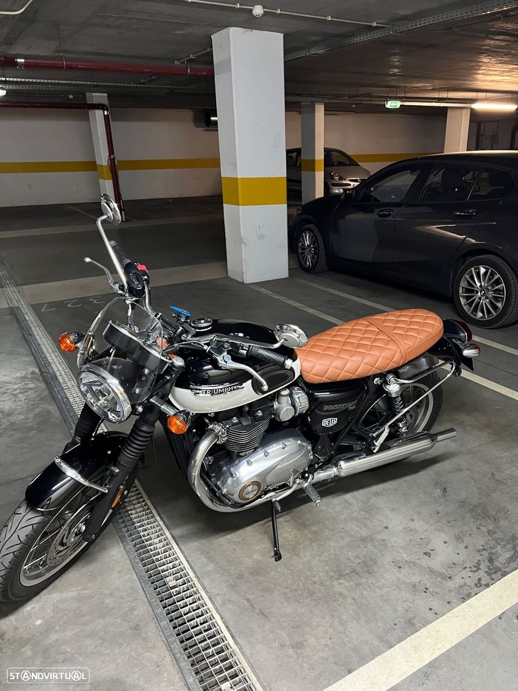 Triumph Bonneville T120 - 2